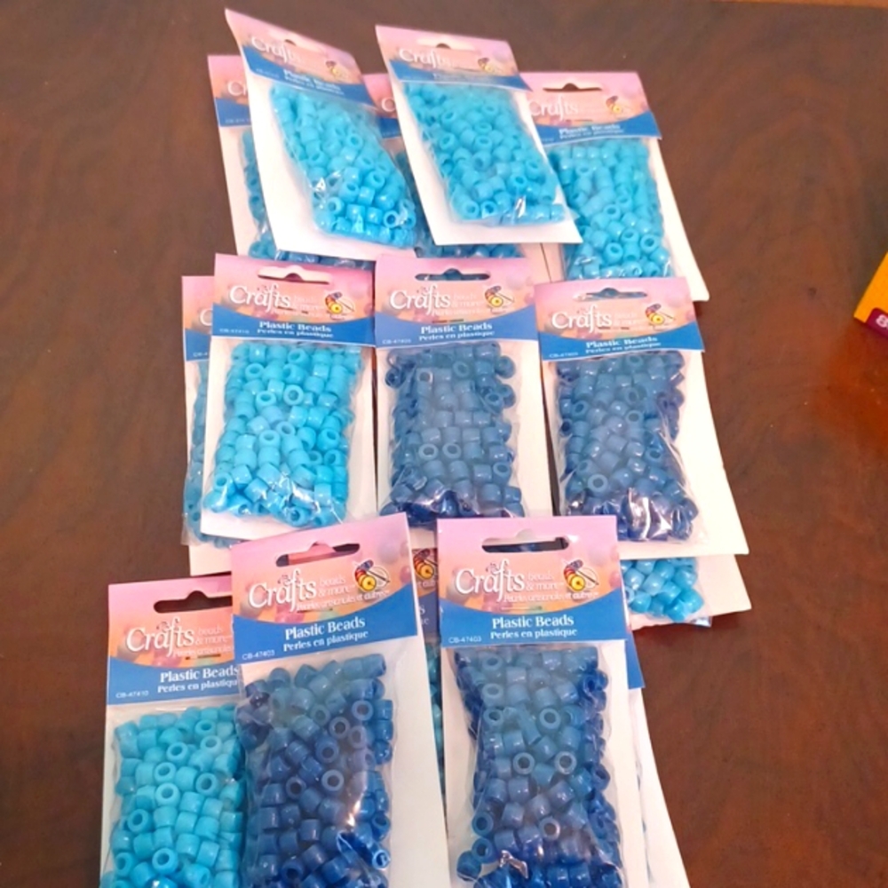 NEW! Craft Plastic Beads - Blue - 16 Pkgs (6962